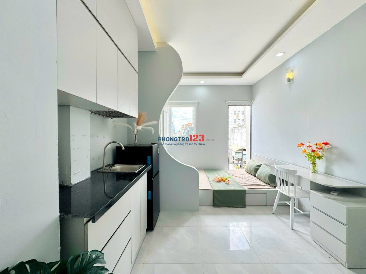 Cho thuê phòng 35-40m2 Full Nội Thất, Ban công, Nguyễn Văn Cừ Quận 1