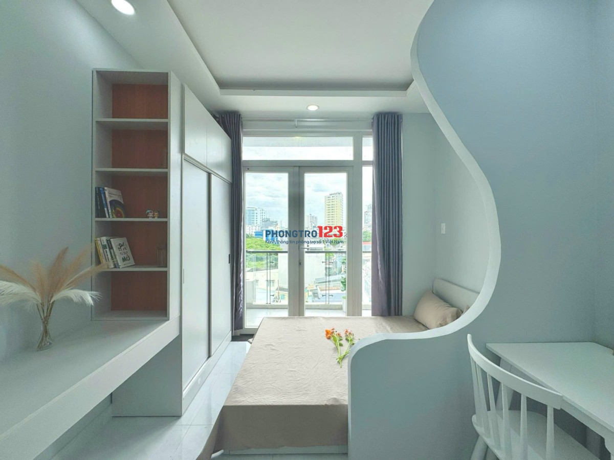 Cho thuê phòng 35-40m2 Full Nội Thất, Ban công, Nguyễn Văn Cừ Quận 1
