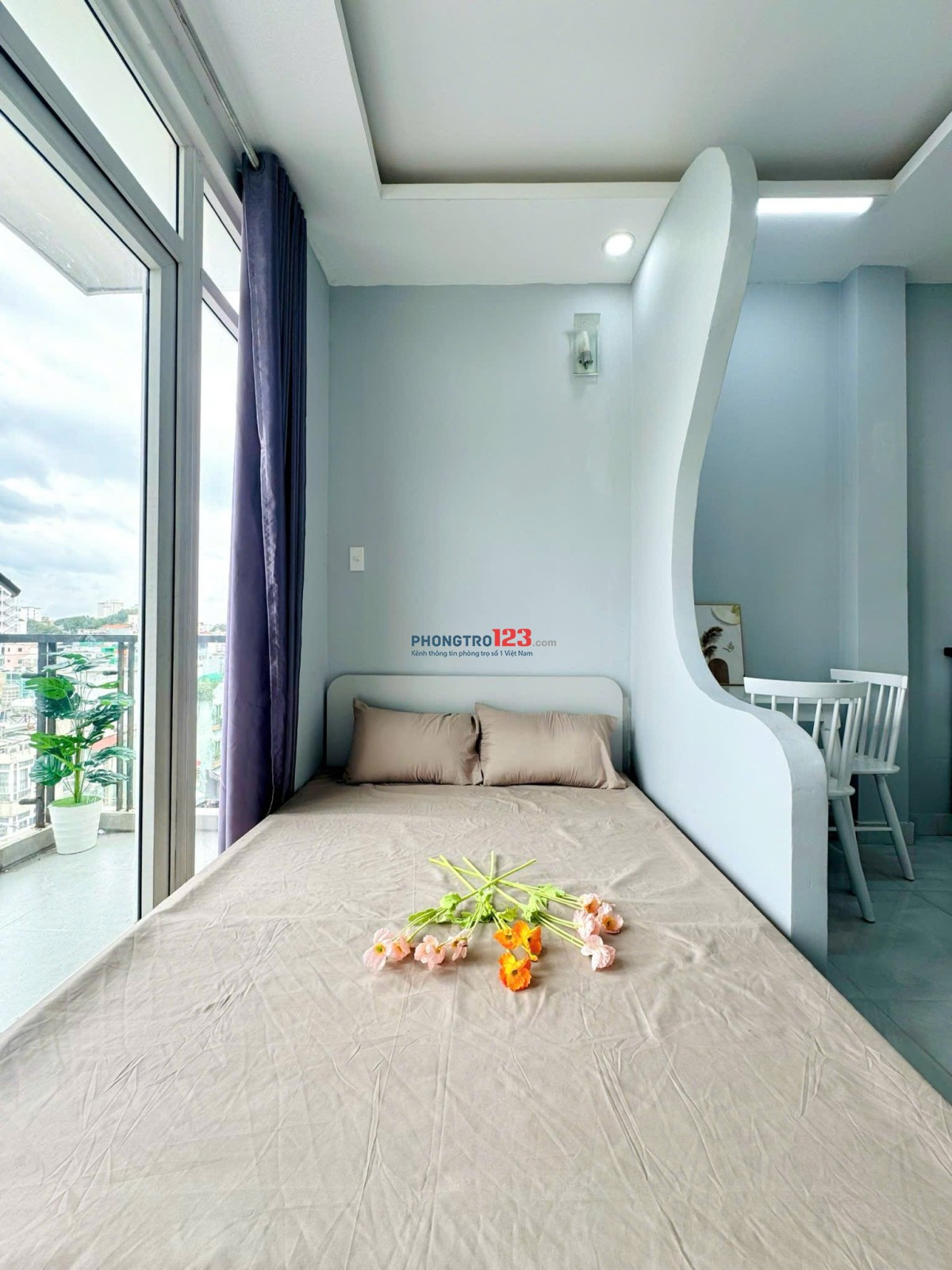 Cho thuê phòng 35-40m2 Full Nội Thất, Ban công, Nguyễn Văn Cừ Quận 1