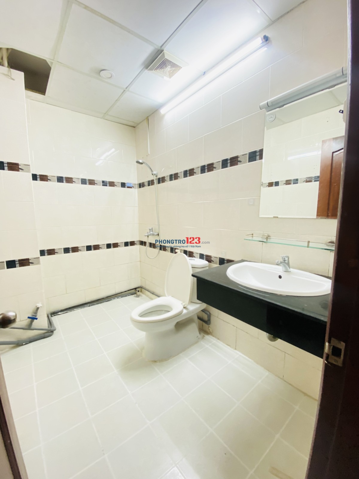 Cho thuê phòng studio riêng, sạch đẹp - vào ở ngay tại Cộng Hòa - P.4 - Tân Bình