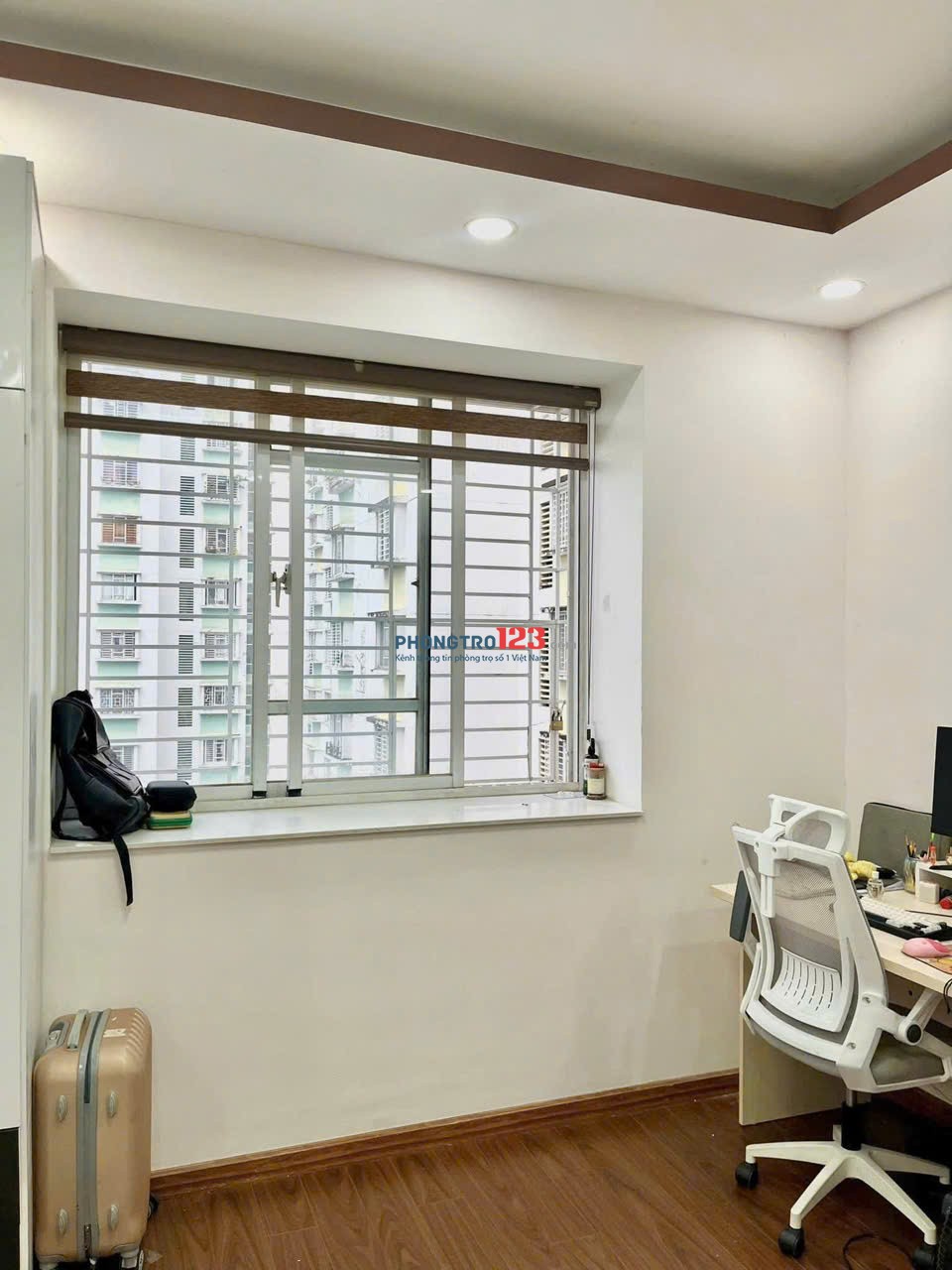 Chung cư D5, đường D5, Bình Thạnh: 3p ngủ, 15tr, đầy đủ nội thất