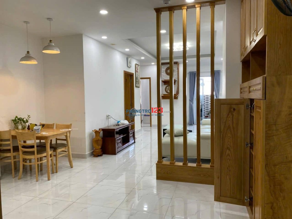 Căn 3p ngủ, C/c Phú Đạt - Ung Văn Khiêm, có nội thất giá 15tr5/th