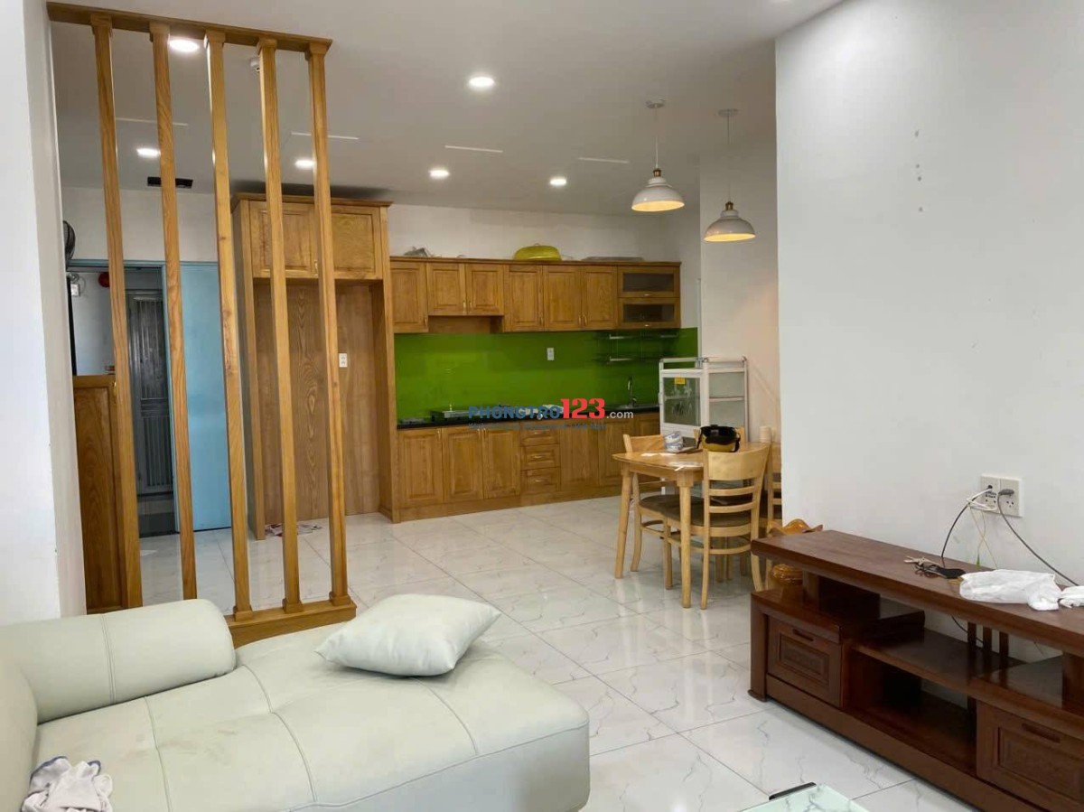 Căn 3p ngủ, C/c Phú Đạt - Ung Văn Khiêm, có nội thất giá 15tr5/th