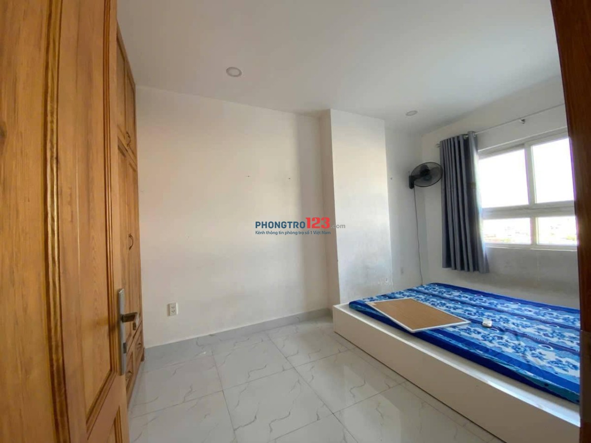 Căn 3p ngủ, C/c Phú Đạt - Ung Văn Khiêm, có nội thất giá 15tr5/th