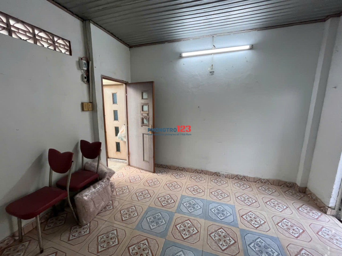 Phòng trọ 18m2 tiện nghi khu trung tâm Huỳnh Văn Bánh, Phú Nhuận