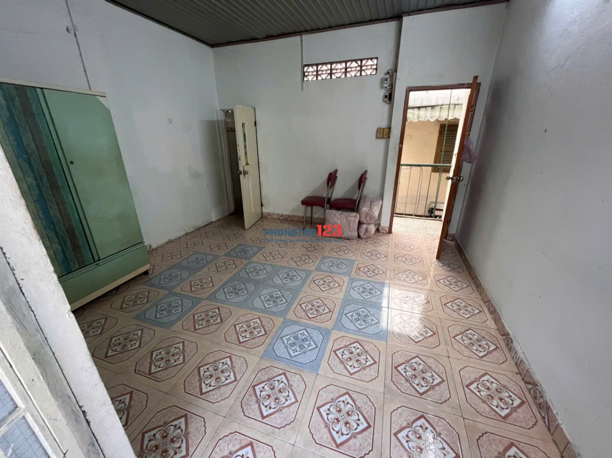 Phòng trọ 18m2 tiện nghi khu trung tâm Huỳnh Văn Bánh, Phú Nhuận