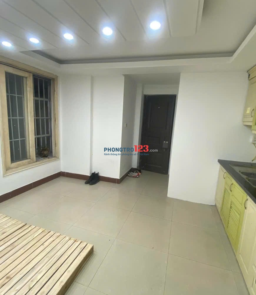 Cho thuê phòng 286 Đê La Thành nhỏ