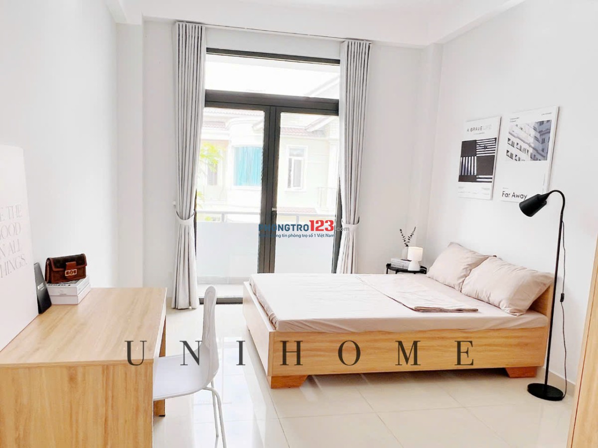 Phòng ban công rộng, đầy đủ nội thất khu Ven Sông cạnh đh RMIT & TDTU, khu Him Lam