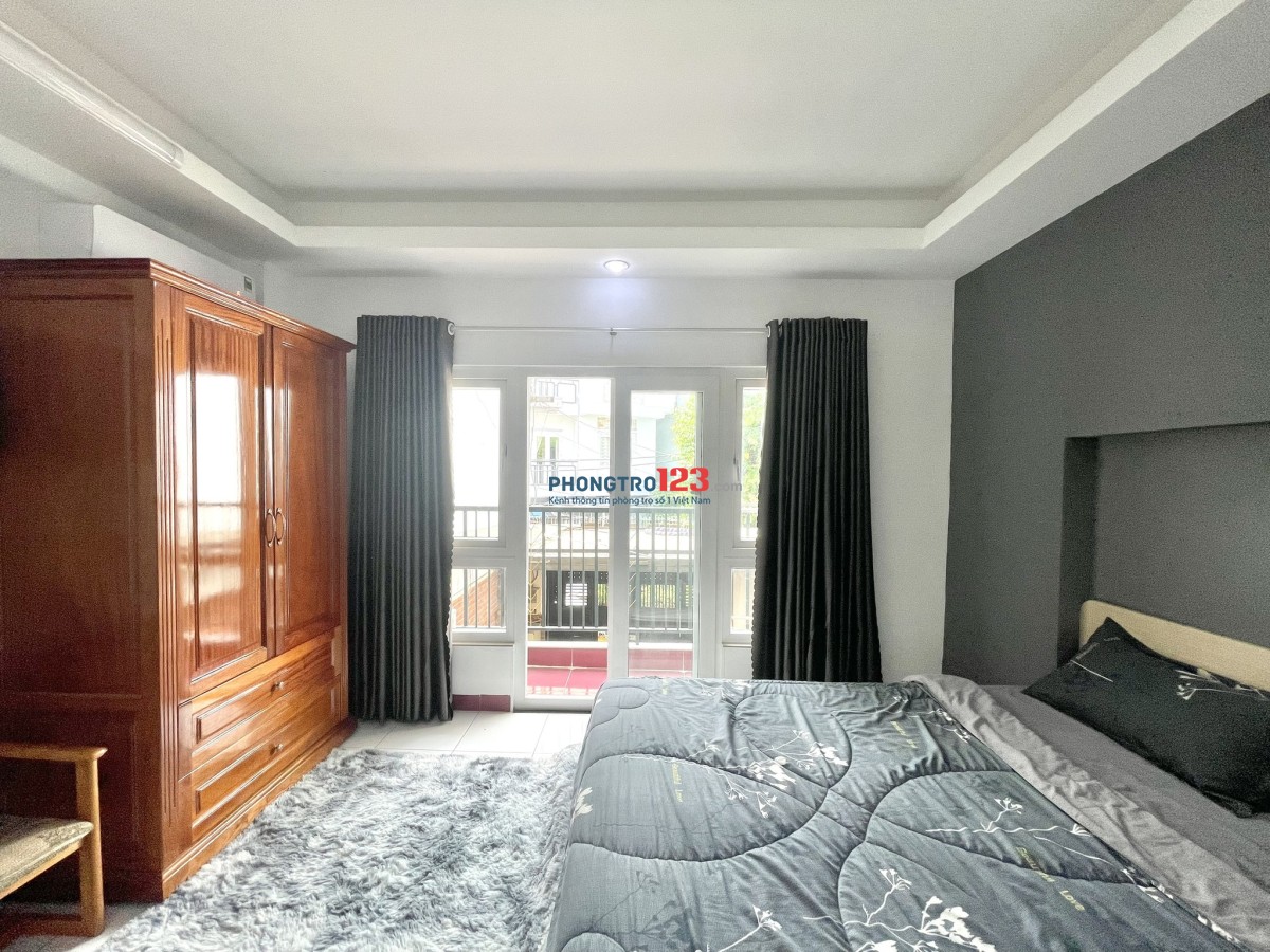 CĂN HỘ BAN CÔNG 2PN - BẾP RIÊNG FULL TIỆN NGHI NGAY CHỢ PHẠM VĂN HAI, CV HOÀNG VĂN THỤ