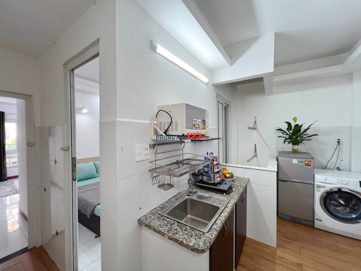 CĂN HỘ BAN CÔNG 2PN - BẾP RIÊNG FULL TIỆN NGHI NGAY CHỢ PHẠM VĂN HAI, CV HOÀNG VĂN THỤ