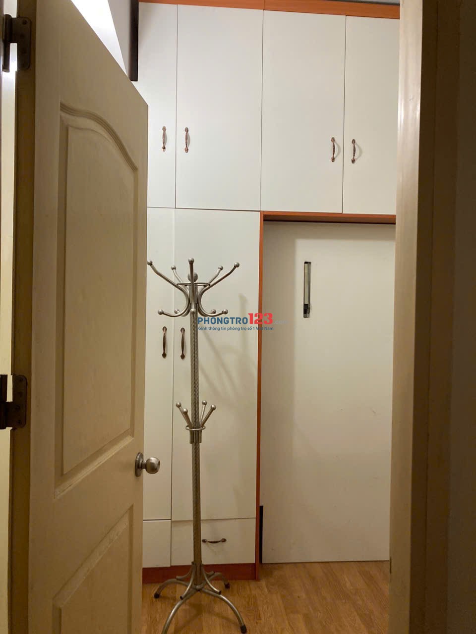 CẦN TÌM NGƯỜI Ở GHÉP CĂN HỘ 2 NGỦ 2 VS CHUNG CƯ HH1B LINH ĐÀM 58M2 - 3.000.000 VND