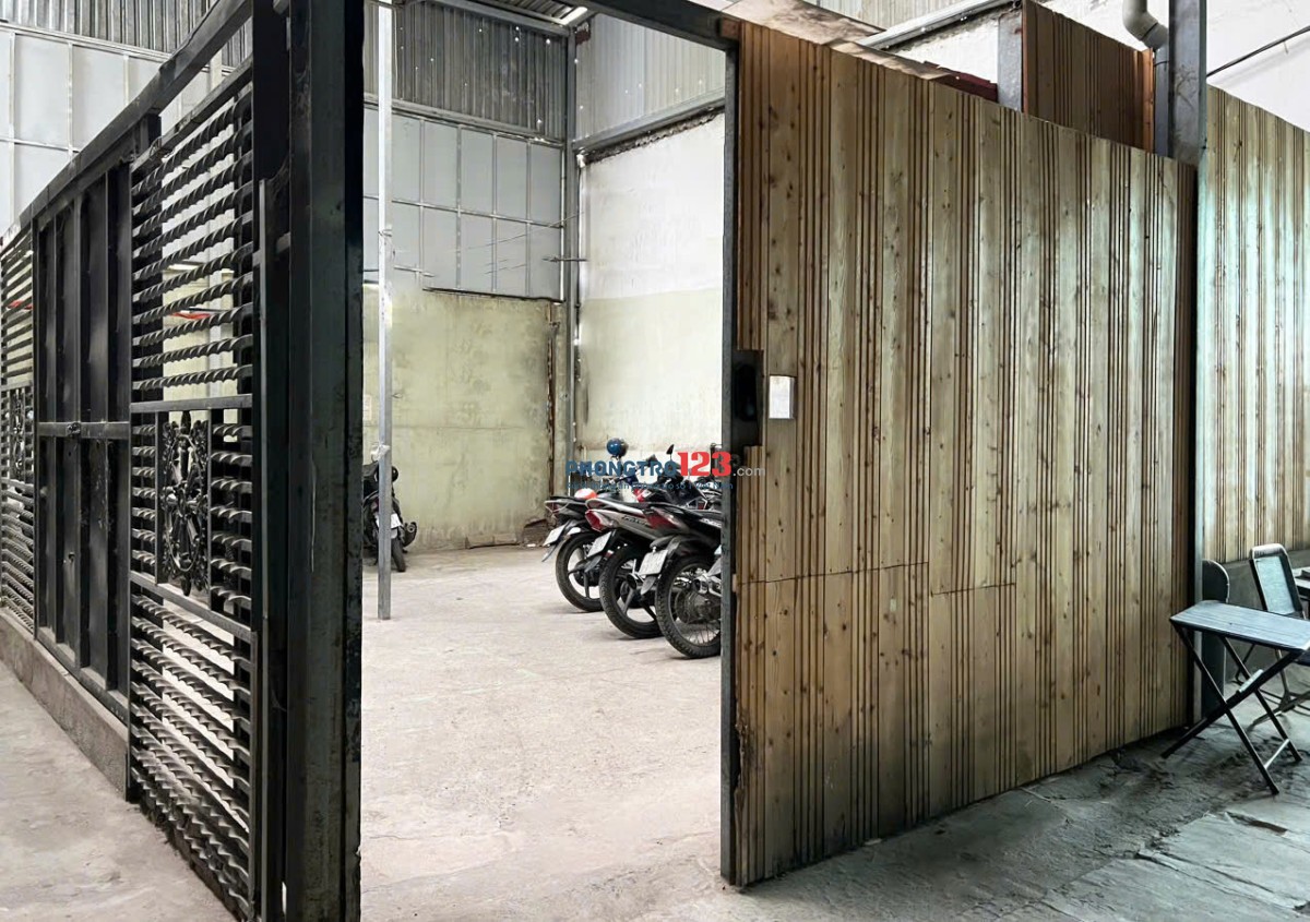 PHÒNG TRỌ GIÁ RẺ - RỘNG - GẦN CHỢ VÀ TRƯỜNG HỌC - CHỈ 1.800.000 ĐỒNG / PHÒNG