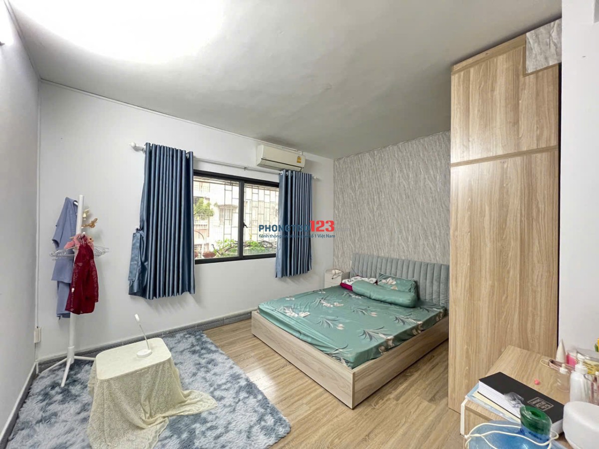 Chung cư 590, CMT8, Phường 11, Quận 3: 80m2,2p ngủ, Nt, 11tr/th