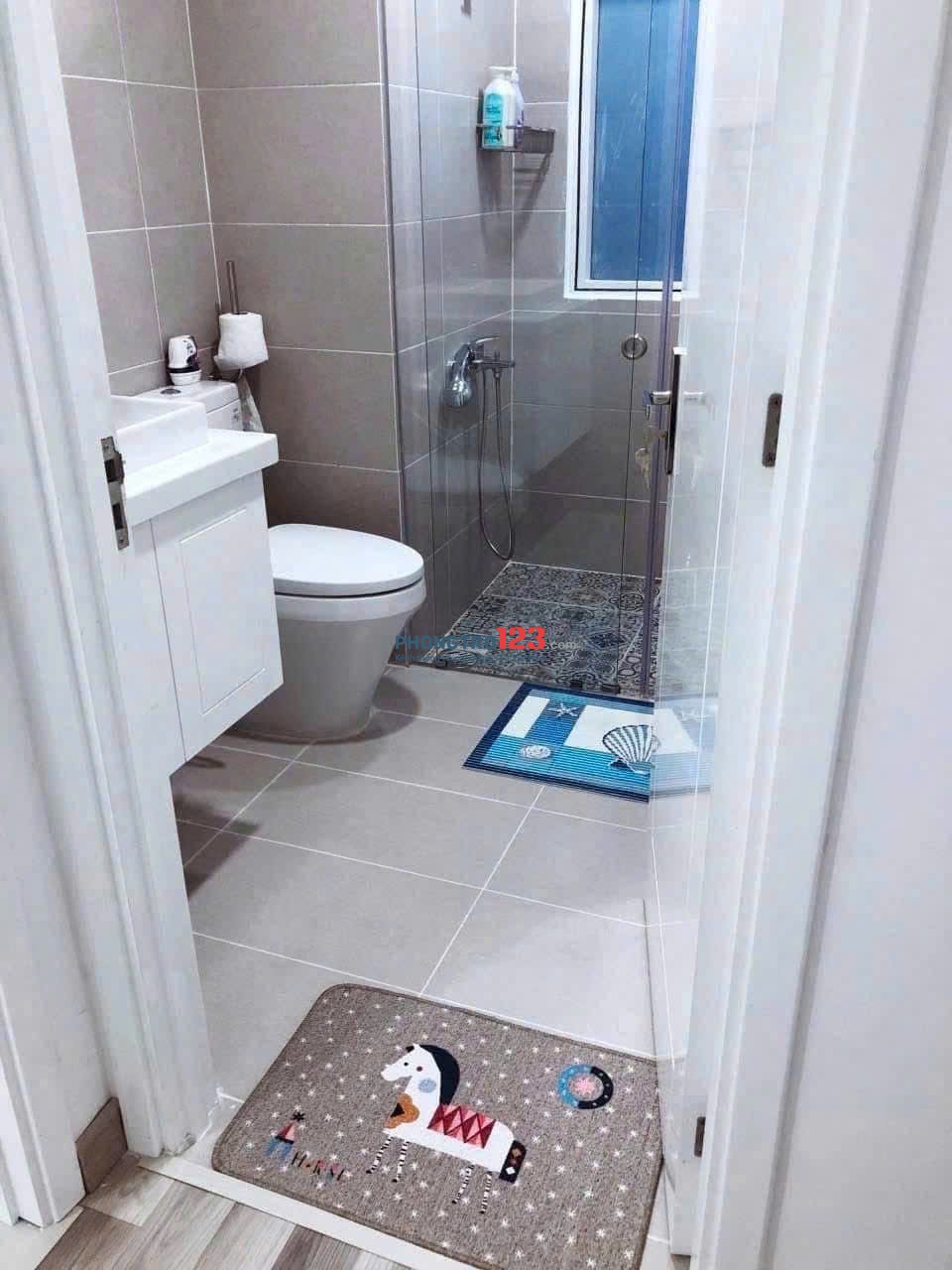 Chung cư The Manor 1, Nguyễn Hữu Cảnh, p22, BT, 75m2, NT, 2PN, 2WC, 15tr5/th.