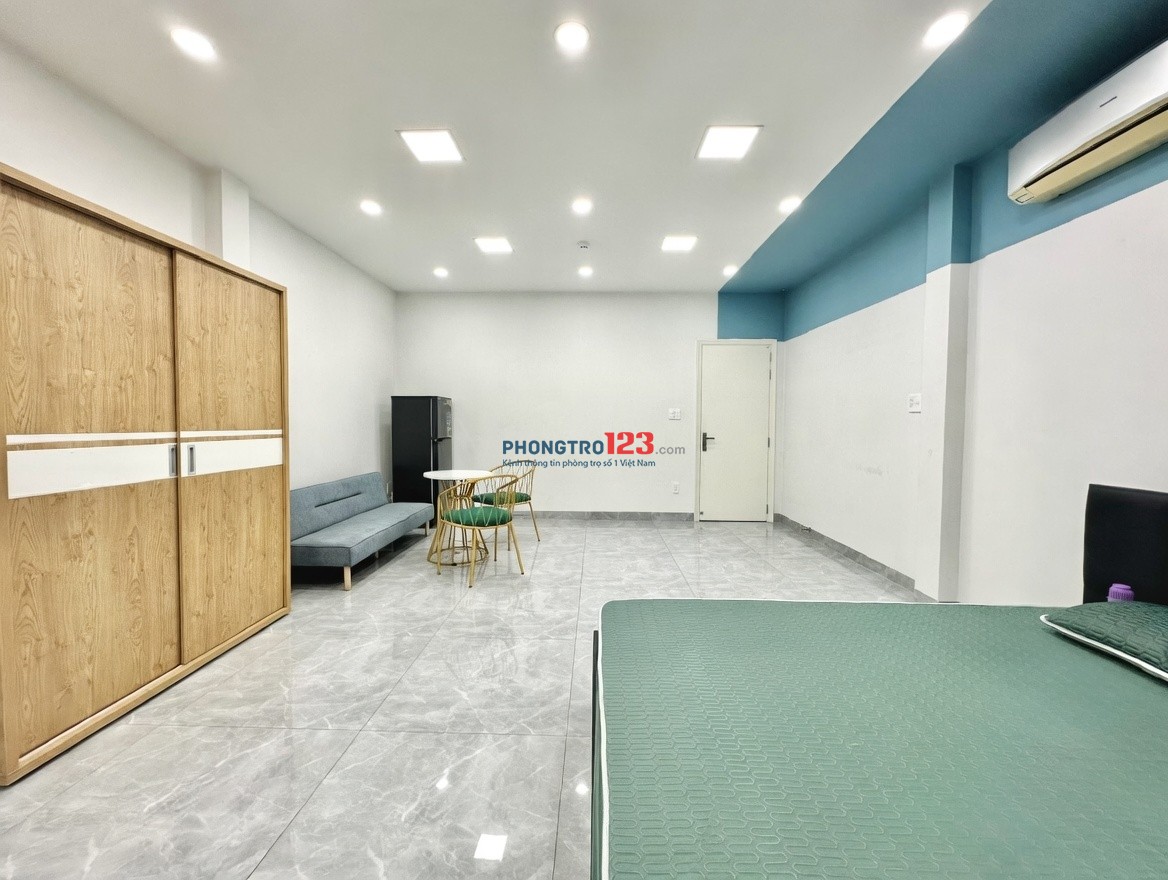 Cho thuê căn hộ full nội thất, rất rộng, thoáng mát 48m2 mặt tiền đường Lê Văn Quới