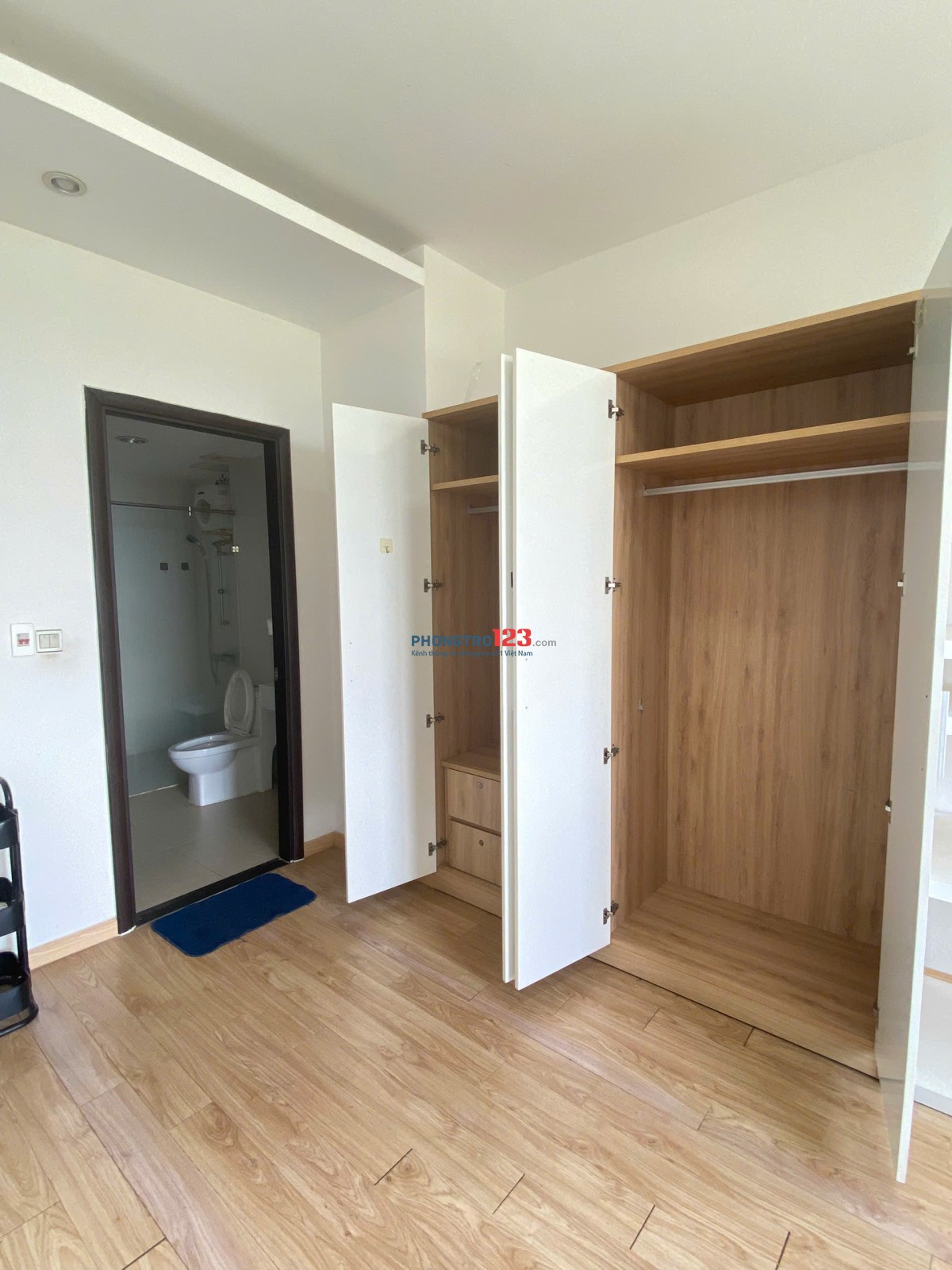 SHARE PHÒNG CHO THUÊ BLOCK A1 ERA TOWN ĐỨC KHẢI GIÁ 4,6TR 10/4 Ở ĐƯỢC