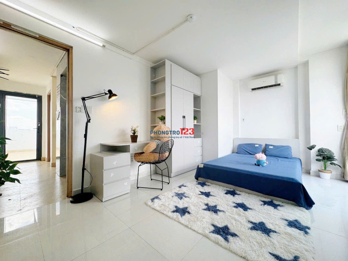 CHO THUÊ PHÒNG BAN CÔNG LỚN, FULL NỘI THẤT BÌNH THẠNH GẦN CHỢ BÀ CHIỂU, VẠN KIẾP, NHÀ THANG MÁY