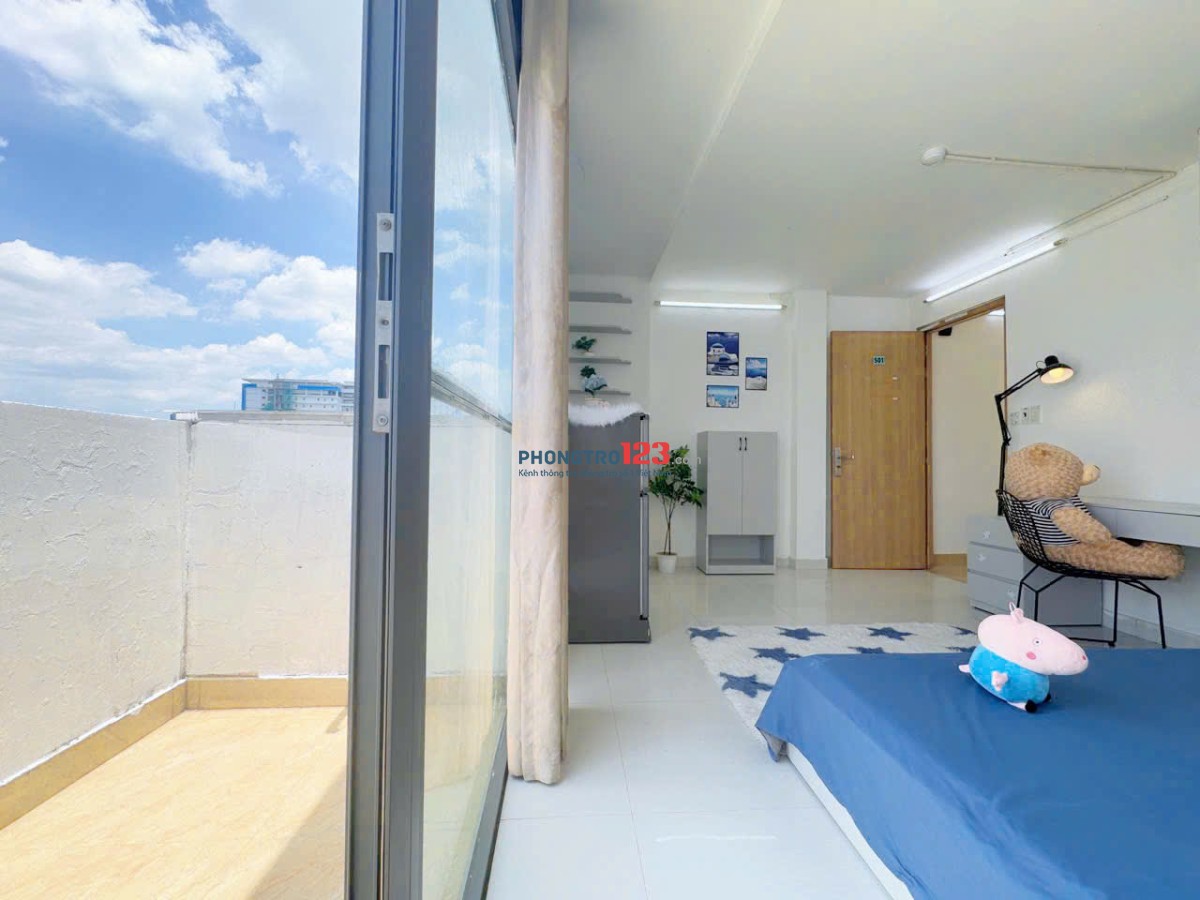 CHO THUÊ PHÒNG BAN CÔNG LỚN, FULL NỘI THẤT BÌNH THẠNH GẦN CHỢ BÀ CHIỂU, VẠN KIẾP, NHÀ THANG MÁY