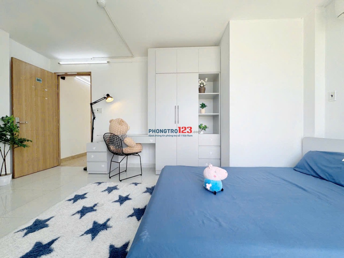 CHO THUÊ PHÒNG BAN CÔNG LỚN, FULL NỘI THẤT BÌNH THẠNH GẦN CHỢ BÀ CHIỂU, VẠN KIẾP, NHÀ THANG MÁY