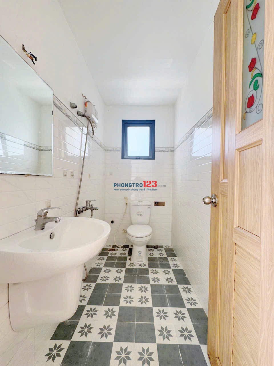 CHO THUÊ PHÒNG BAN CÔNG LỚN, FULL NỘI THẤT BÌNH THẠNH GẦN CHỢ BÀ CHIỂU, VẠN KIẾP, NHÀ THANG MÁY