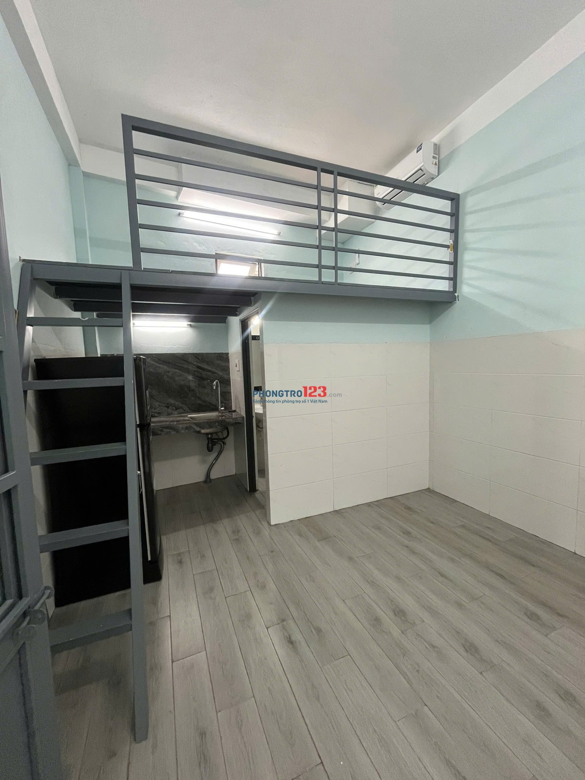 TRỌ TÔN ĐỨC THẮNG – LIÊN CHIỂU Địa chỉ: 505/1 Tôn Đức Thắng – Phòng số 20.Đầy đủ tiện nghi, có g