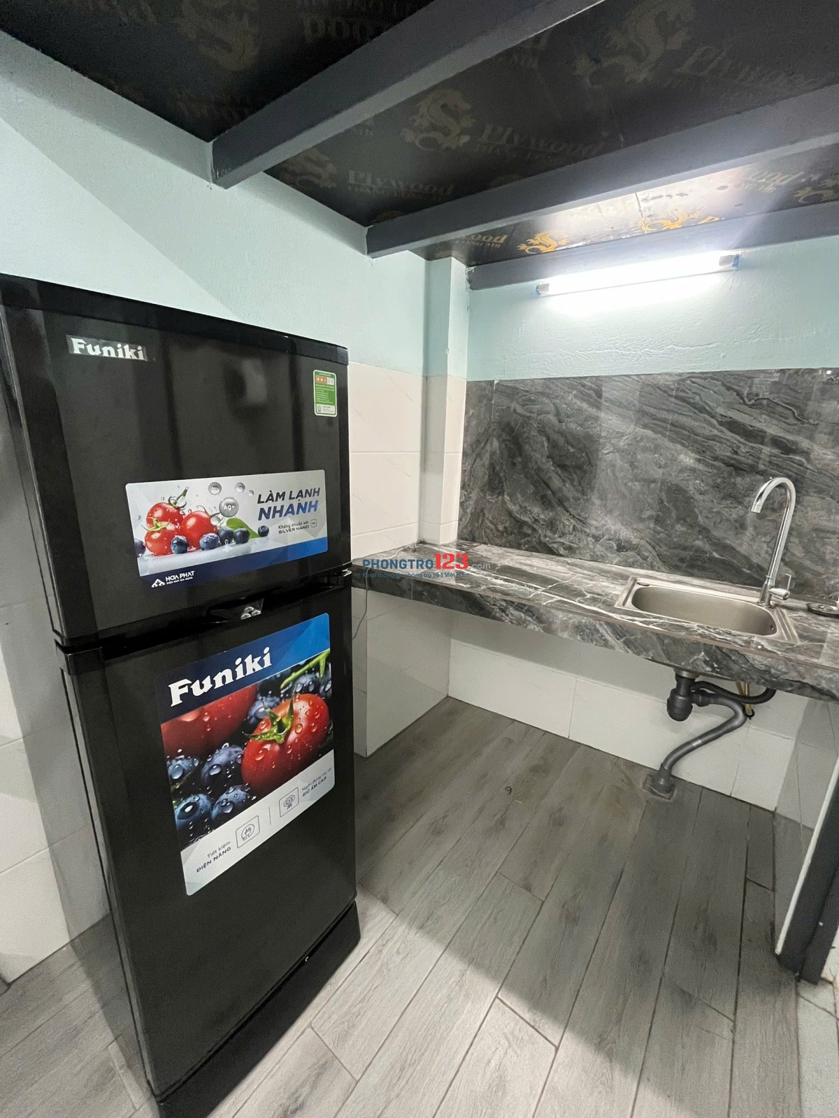 TRỌ TÔN ĐỨC THẮNG – LIÊN CHIỂU Địa chỉ: 505/1 Tôn Đức Thắng – Phòng số 20.Đầy đủ tiện nghi, có g