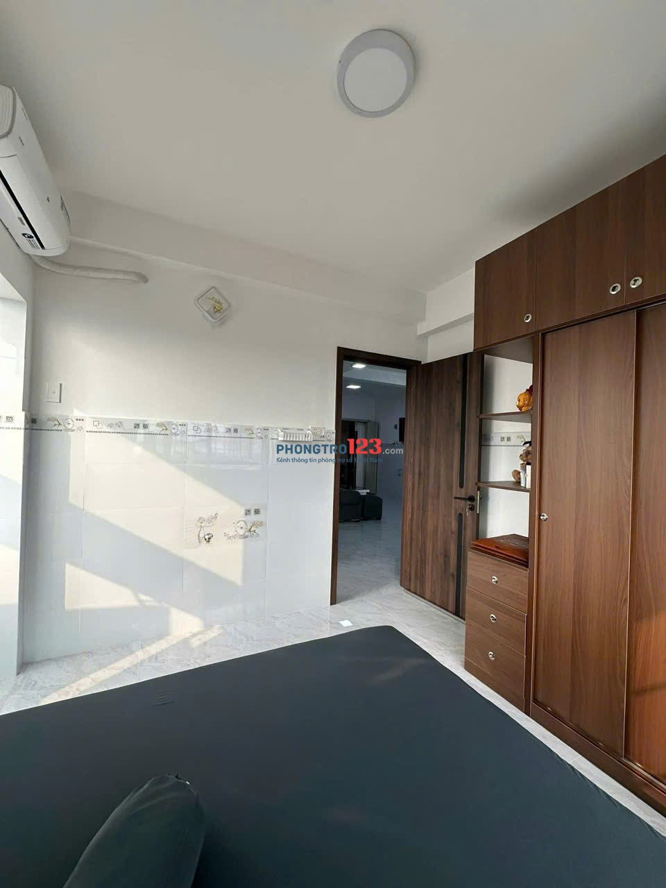 Chung cư 225 Hoàng Sa, Tân Định, Q1: 70m2, 1p ngủ, 10tr/th, full NT