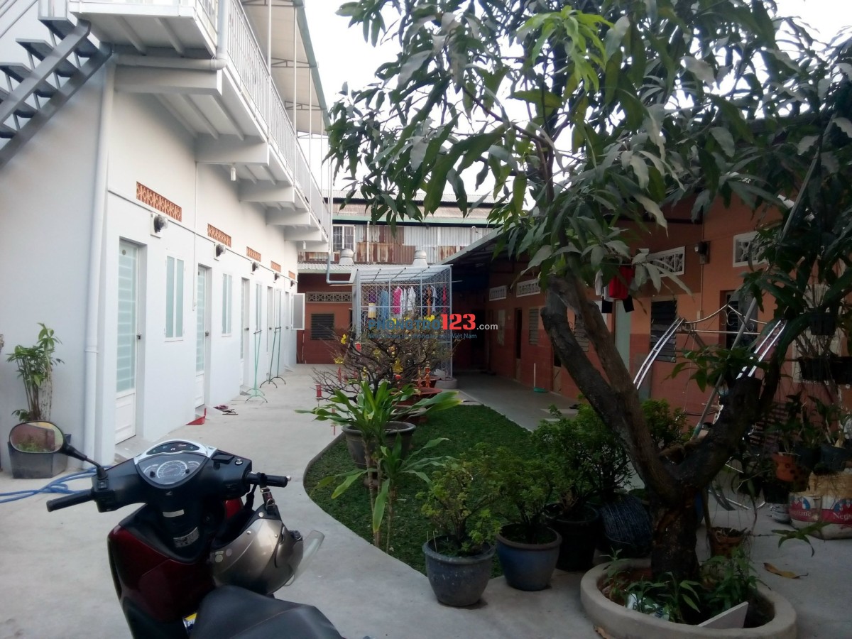 Phòng trọ lớn, gần trường Nguyễn Tất Thành, chợ Vườn Lài