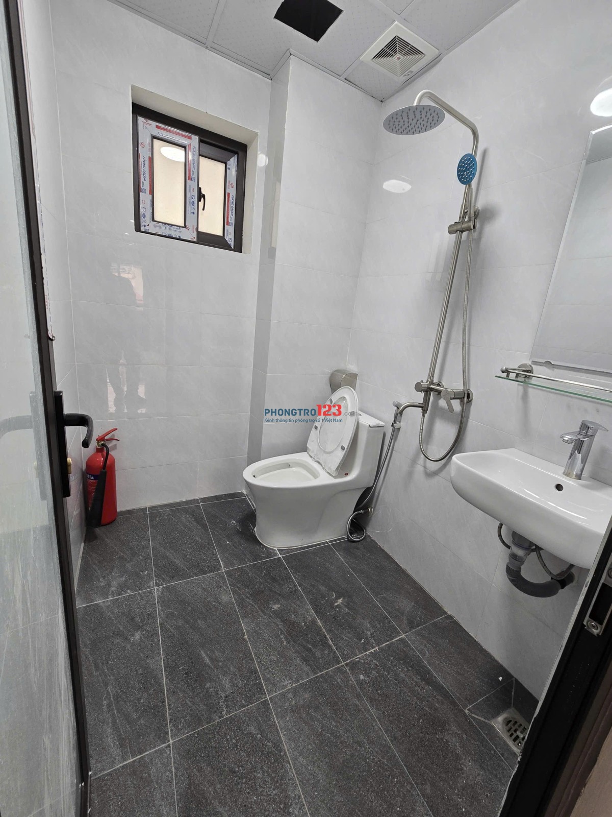 Studio 30M2 tại Lạc Long Quân Tây hồ (Cầu Giấy cũ) - siêu thoáng - chuẩn PCCC