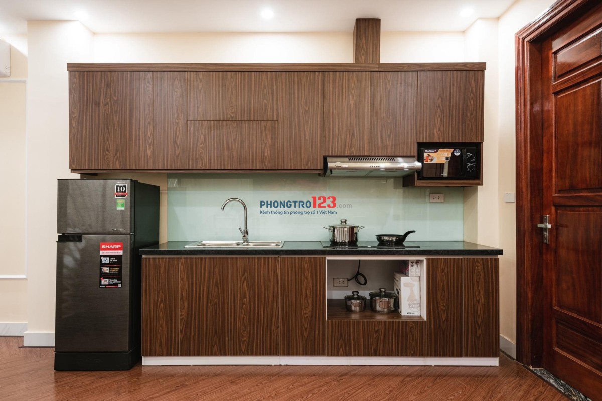 Căn hộ 1 ngủ view đẹp, ban công tại 225 Âu Cơ, QUẢNG AN, Hồ Tây