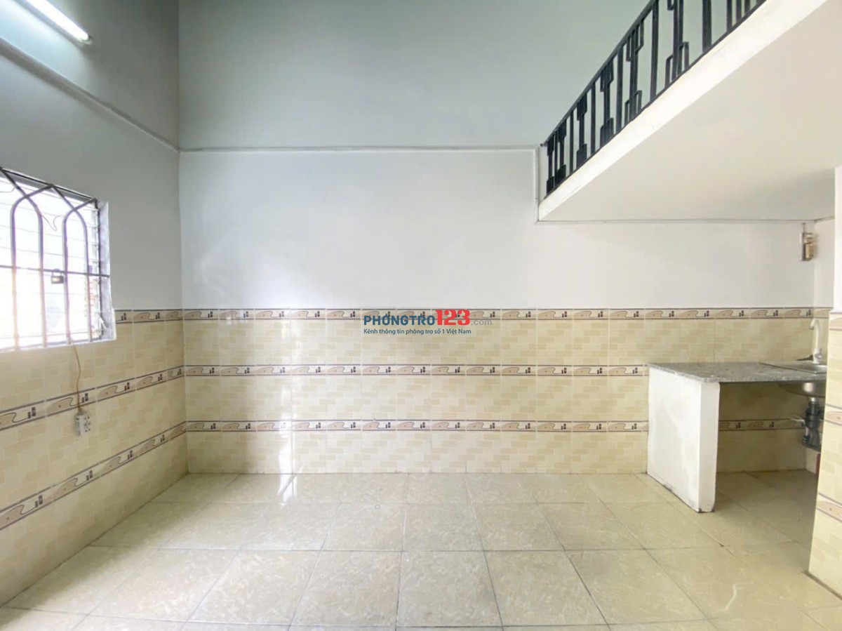 Phòng Gác cao KHông Chung chủ giờ Thoải Mái Đường số 4 Linh Xuân gần Làng ĐH Thủ Đức