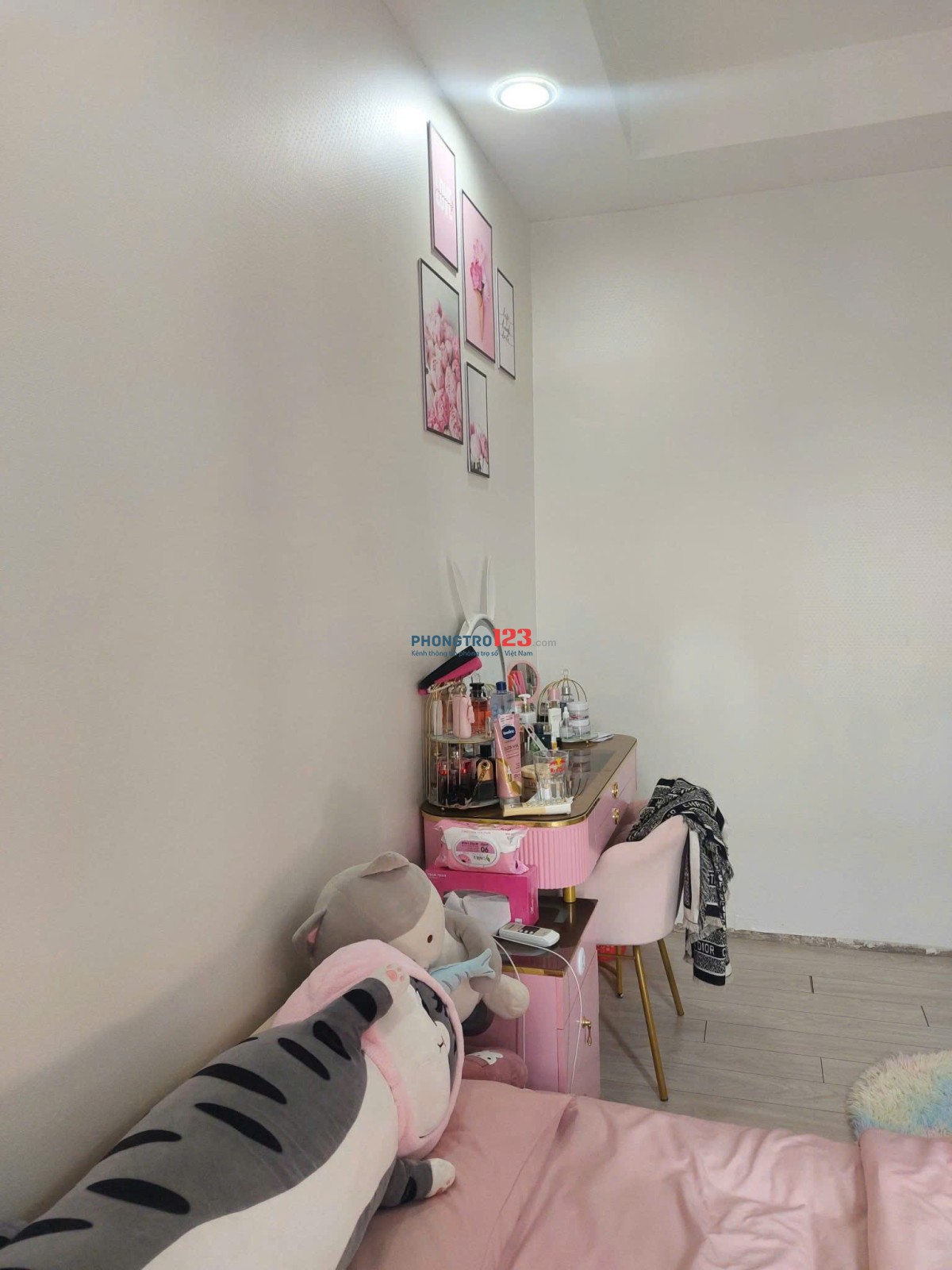 Chỉ 10tr/th, Căn hộ 58m2, Nội thất đủ, C/C Screc, Trường Sa, Quận 3.