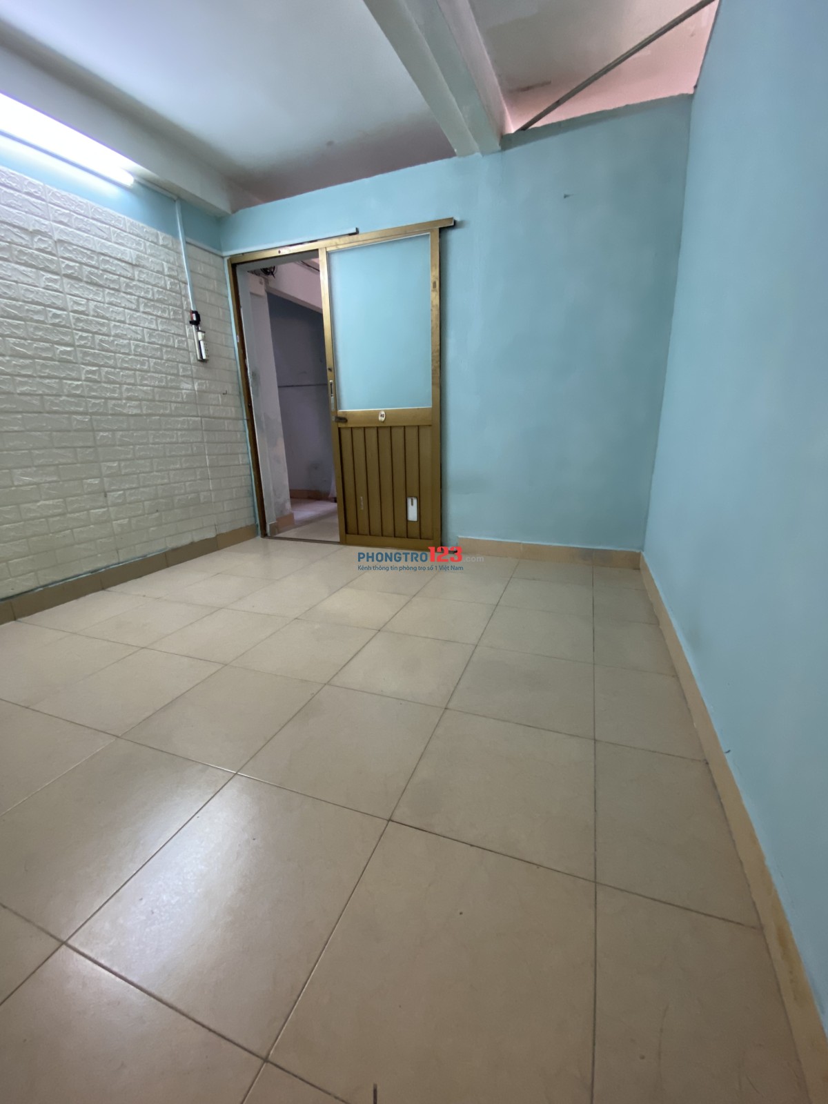 Chính chủ cho thuê phòng. ĐC: 27/71 Điện Biên Phủ (ngay cầu Điện Biên Phủ). 2 triệu/tháng.