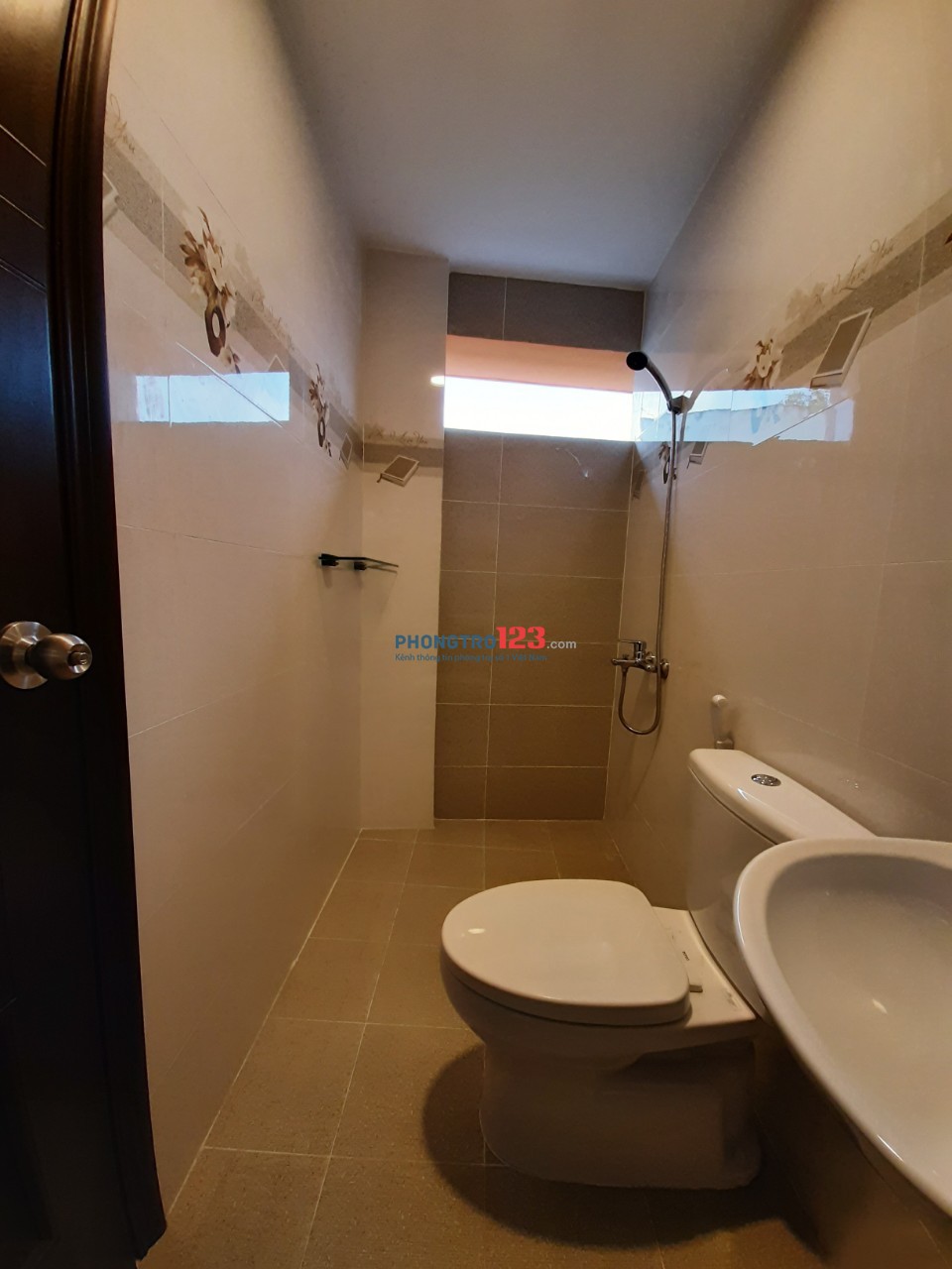 Căn hộ mới , full nội thất, thoáng mát, an ninh, cách Cầu vượt cây Gõ 100m. tặng ngay 2 triệu