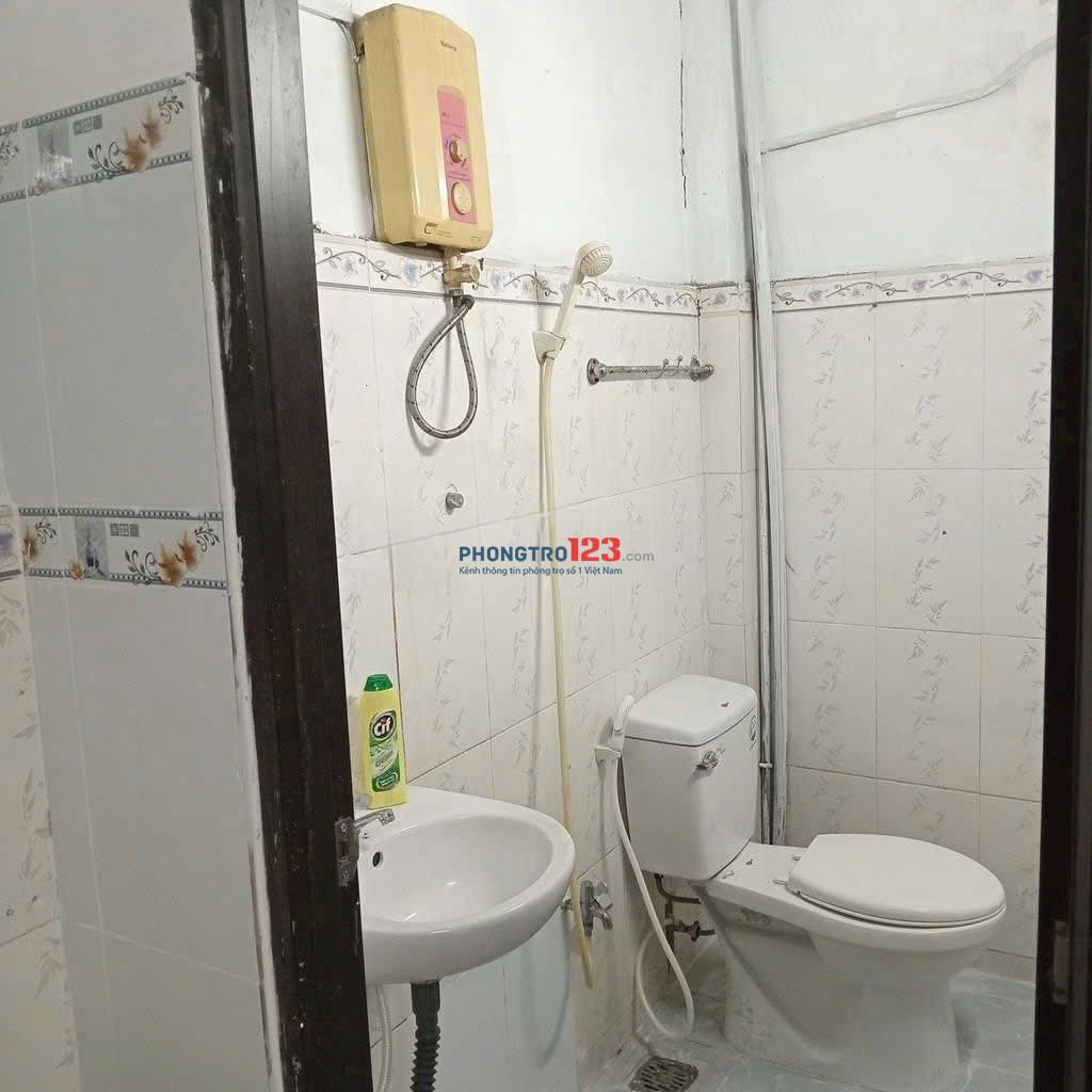 Cho thuê nhà Nguyễn Hữu Cảnh, BT: 2p ngủ, 4x15m, 9,5triệu