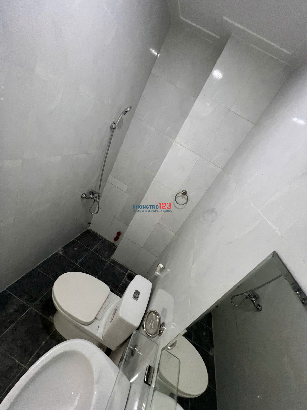 FULL ĐỒ - VÀO Ở NGAY - CÓ THANG MÁY - GIÁ RẺ BẤT NGỜ!!!