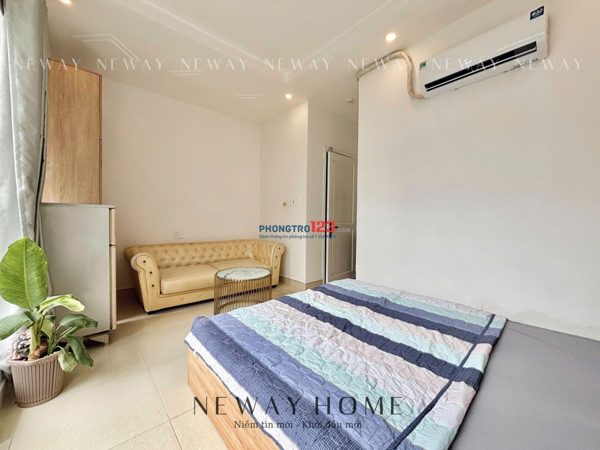 Phòng đẹp view cửa kính sạch sẽ thoáng mát