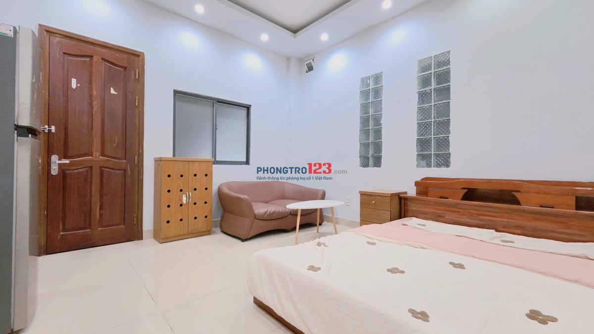 Phòng nội thất cao cấp, nệm kymdan, bếp tách PN, ngay Hàng Xanh,sát Q1