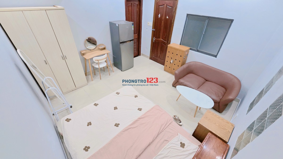 Phòng nội thất cao cấp, nệm kymdan, bếp tách PN, ngay Hàng Xanh,sát Q1