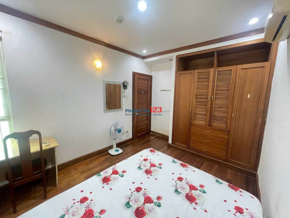 Phòng cao cấp đầy đủ nội thất trong chung cư an ninh 24/24 ở Q7 gần cầu Ánh Sao và hồ Bán Nguyệt