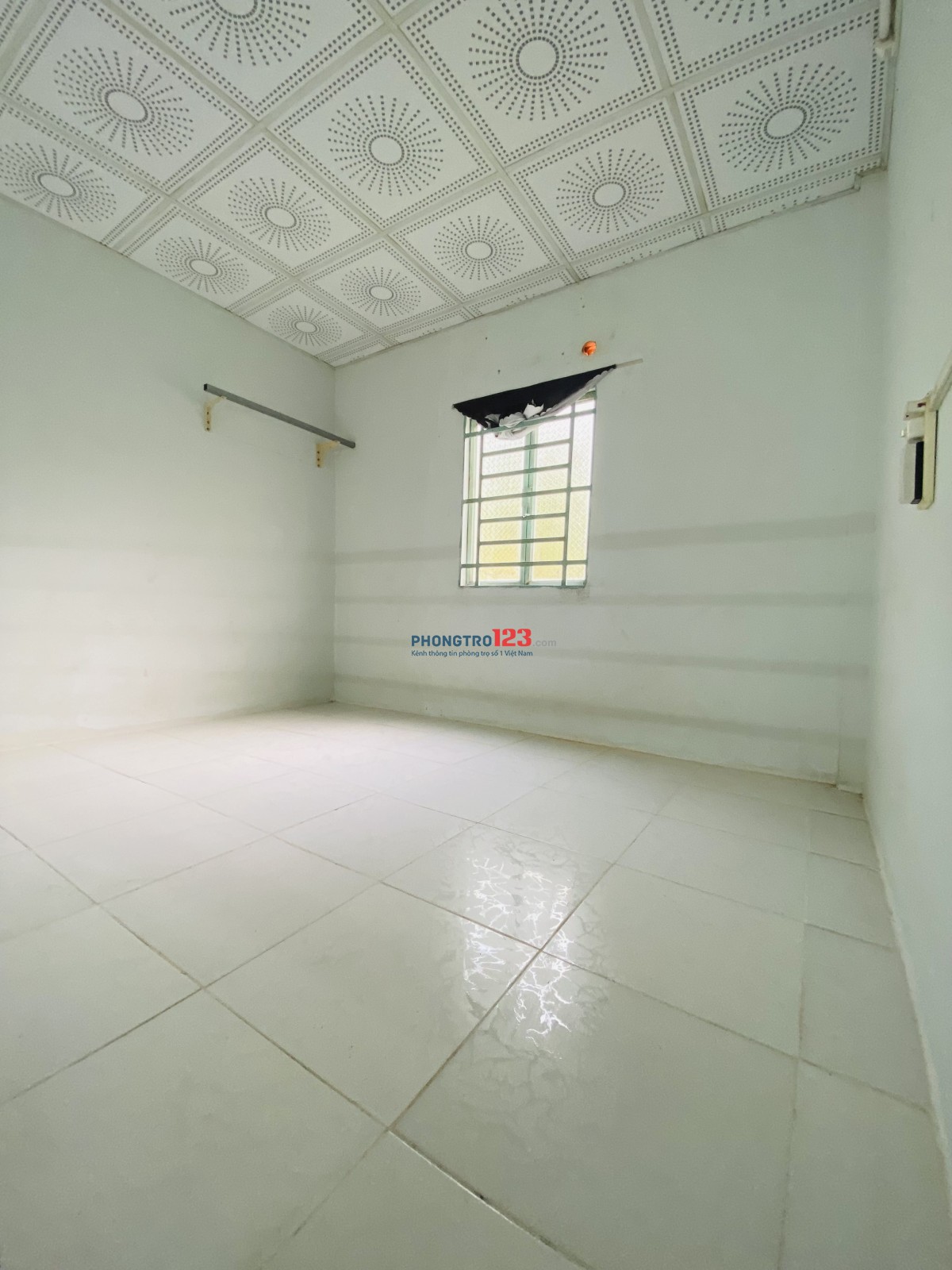 [VIEW BỜ KÈ] Phòng 20m2 Hưng Lợi - Đối diện Vincom - Chỉ 1tr5 - Tự do trồng cây