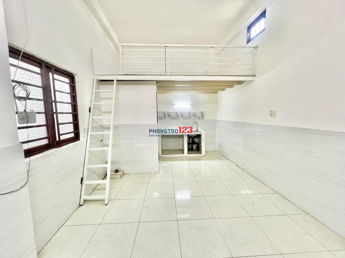 Cho thuê phòng trọ giá rẻ ngay Tân bình có gác phòng rộng 30m