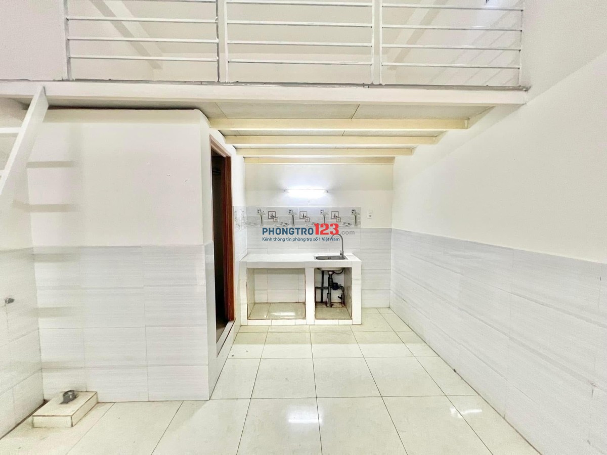 Cho thuê phòng trọ giá rẻ ngay Tân bình có gác phòng rộng 30m