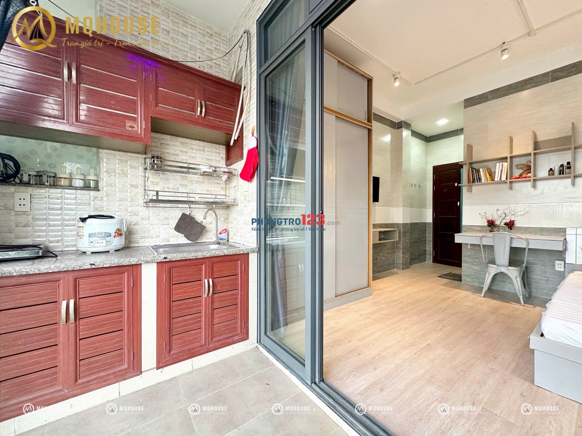 ️ CHDV STUDIO BAN CÔNG TÁCH BẾP FULL NT - CẠNH ĐẦM SENN , GẦN VĂN HIẾN .