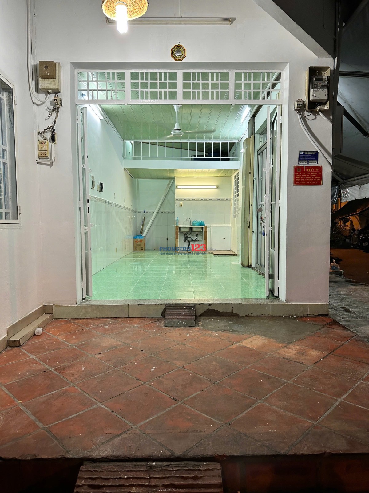 Mặt bằng cho thuê 2 mặt tiền, 30m2