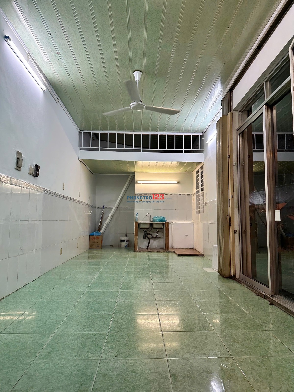 Mặt bằng cho thuê 2 mặt tiền, 30m2