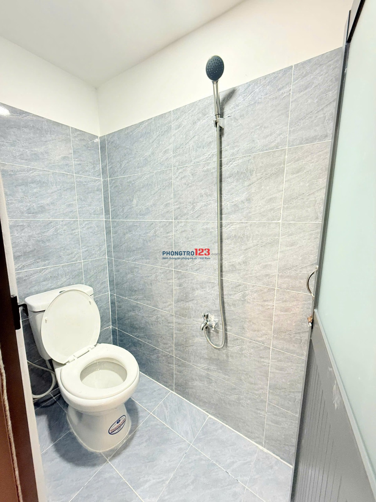 Dãy trệt mới xây – phòng mới ở Trung Mỹ Tây