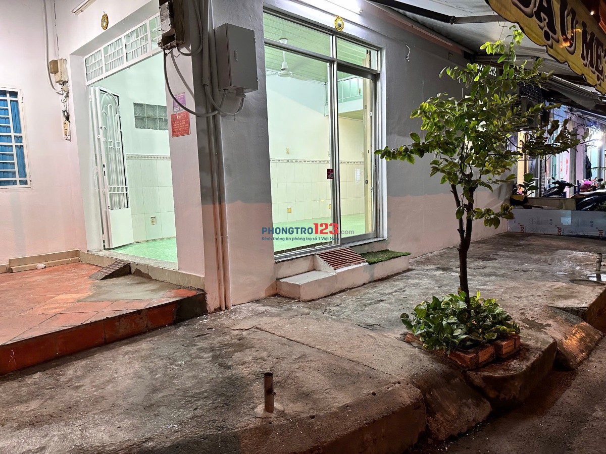 Mặt bằng cho thuê 2 mặt tiền, 30m2