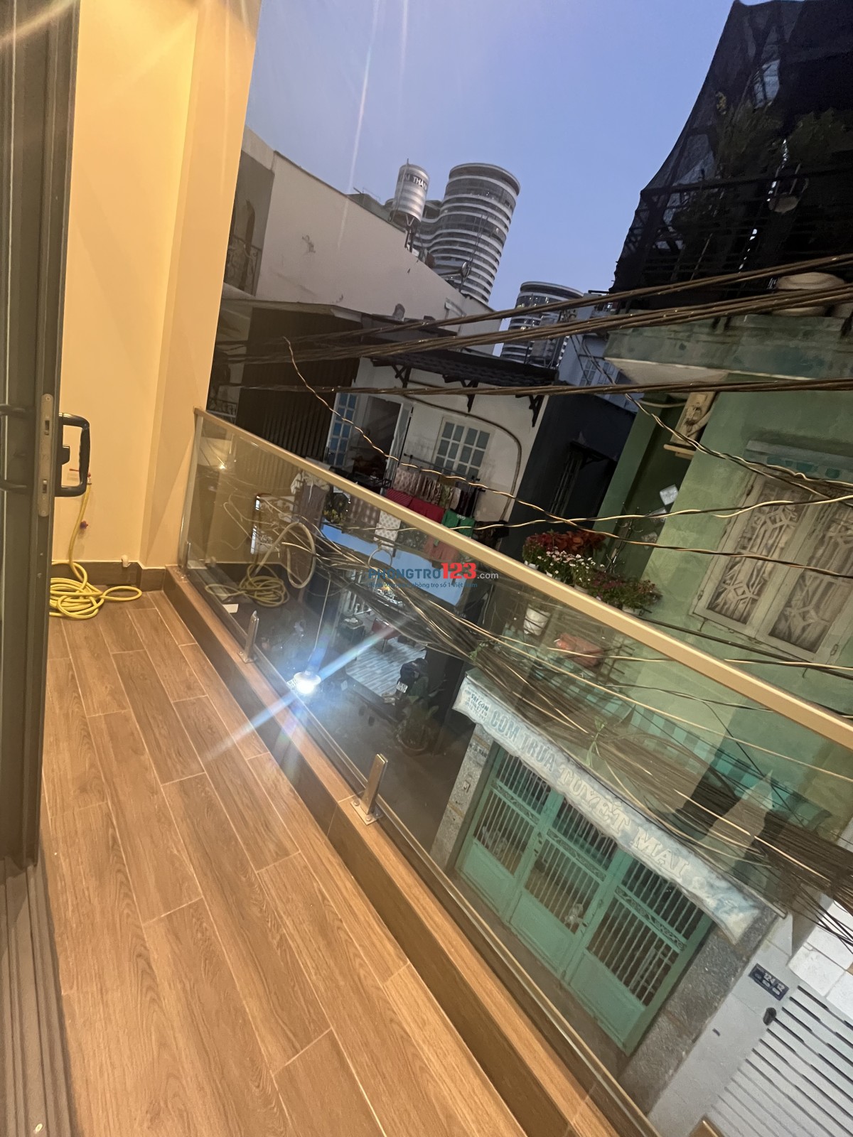 NHÀ MỚI XÂY 100% FULL NỘI THẤT - XVNT BÌNH THẠNH ĐOẠN 2 CHIỀU GẦN HÀNG XANH - 17TR/THÁNG