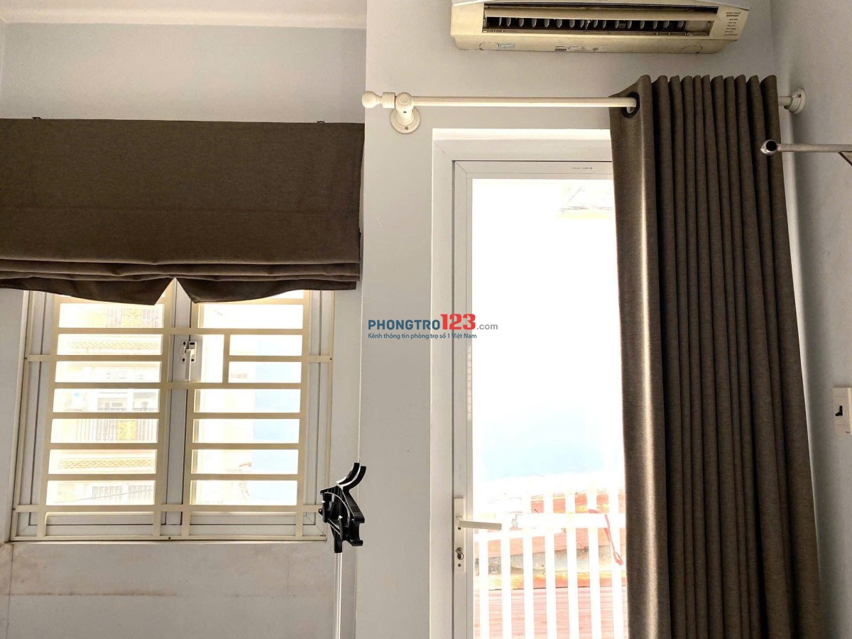 Phòng ban công, full nội thất trung tâm Bình Thạnh